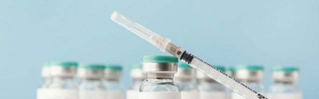 Пожилые нарвитяне-скептики спешат вакцинироваться, когда умирают знакомые