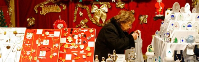 Рождественский рынок на Ратушной площади откроется в пятницу