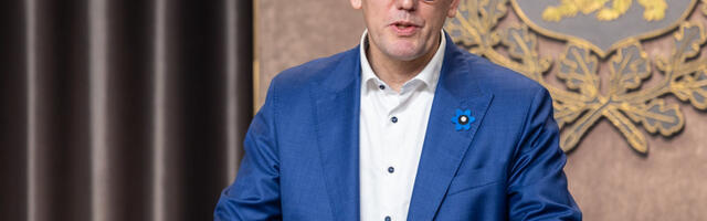 Михал поздравил Мадьяра с победой на выборах в Венгрии и пригласил его в Эстонию