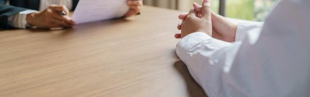 „Встретила женщина, подвезла на машине — а дальше исчезла“: как агентства обманывают трудовых мигрантов