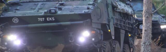 На центральном полигоне Сил обороны Эстонии съехал в кювет БТР, пострадали семь срочников