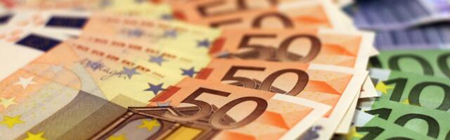 Средняя зарплата в Эстонии выросла до 2284 евро