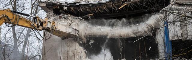 В Ида-Вирумаа в этом году будут активно сносить дома-призраки