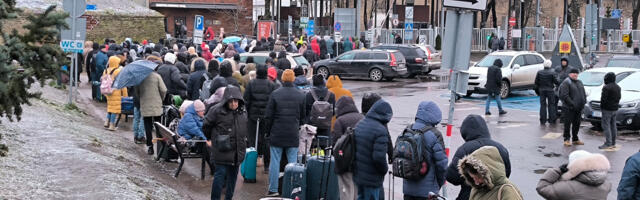 В праздничные дни нарвская граница будет работать в обычном режиме