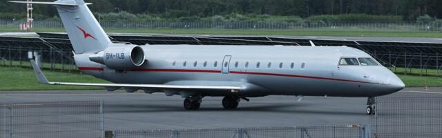 Во время испытаний разбился пилот, брат-близнец шпионит за Россией. Что за самолет у 50 Cent’a, на котором он прилетел в Таллинн