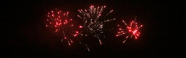 Официальному салюту не повезло