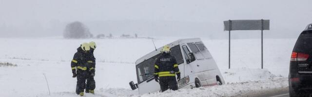 Приход холодных ночей и зимние дорожные условия увеличивают количество аварий на 40%