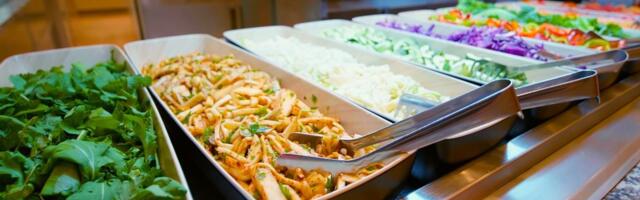 Отпуск, обернувшийся трагедией: опасная бактерия свалила с ног сотни туристов, семьи обвиняют местных врачей