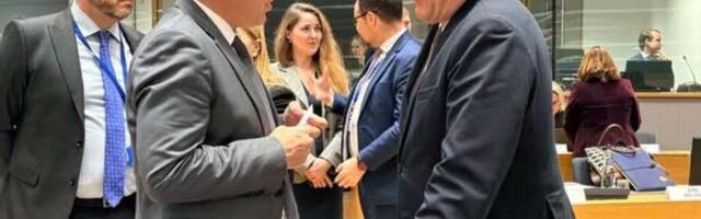 Министр ВД Литвы призывает к компромиссу по поддержке ЕС в борьбе с гибридными угрозами