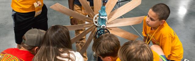 Эстонские школьники строят ветряные турбины под руководством экспертов из TalTech. Лучшие отправятся в США
