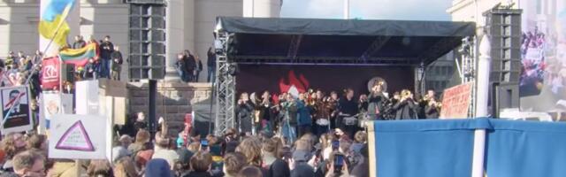 Не помещались на площади Независимости: в Вильнюсе люди вышли на масштабную акцию протеста