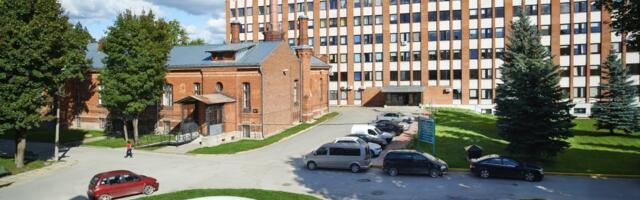 Нарвская больница готовится к капитальному ремонту: началась строительная экспертиза корпуса на Хайгла 1