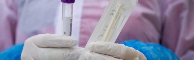 В Маарду вакцинацию отложили из-за вспышки коронавируса в центре семейных врачей