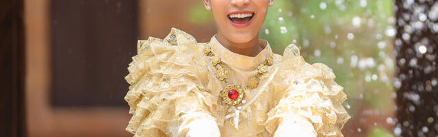 От древних ритуалов до водяных перестрелок: как выглядит тайский Новый год сегодня