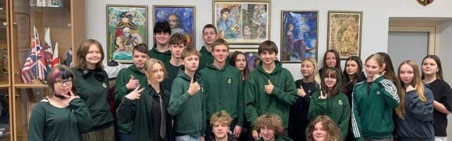 Окно в живую историю