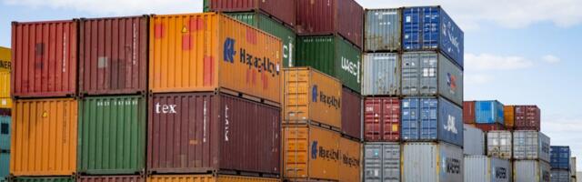 Стоимость экспорта Латвии уменьшилась на 1,9%; импорта — на 7,4%