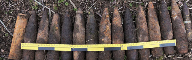 ФОТО: В Нарва-Йыэсуу спасатели уничтожили на месте найденные снаряды времен Второй мировой