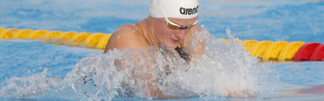 Энели Ефимова завоевала второе золото на молодежном ЧЕ по плаванию