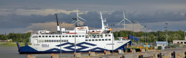 На пароме Regula во время учений произошел несчастный случай: один из участников упал за борт и получил травму