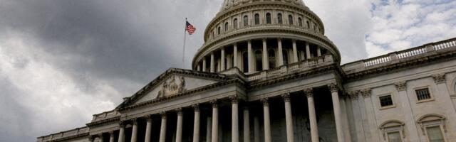Страны Балтии призвали Конгресс США одобрить помощь Украине