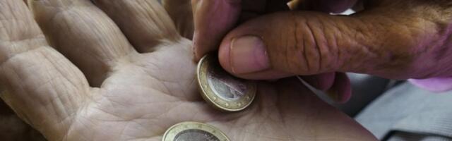 Vecuma pensijas vidējais apmērs aprīlī bija nepilni 686 eiro