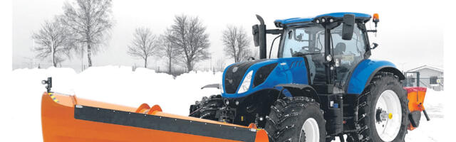 Готовы к зиме заранее: техника для уборки снега уже в наличии
