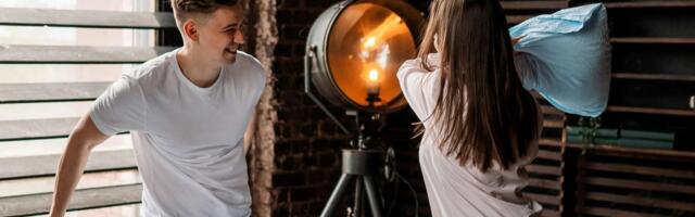 Свечи, сломанная мебель и травмпункт: страховщики рассказали, чем заканчиваются свидания у жителей Эстонии