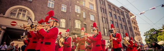 Фото | В Риге улица, носящая название Тарту, на один месяц стала улицей без автомобилей