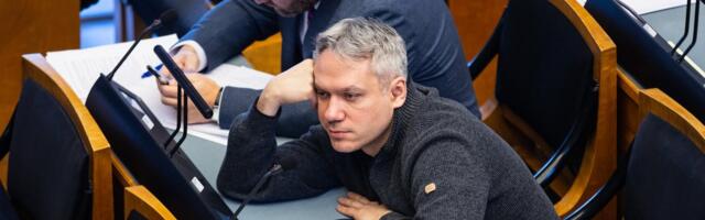 Запрет на „два стула“ провалился в Рийгикогу