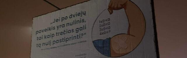 Скандал в Шяуляе: антипрививочный рекламный плакат провисел недолго