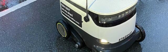 Автомобиль наехал на пешеходном переходе на робота-курьера. Кто виноват?