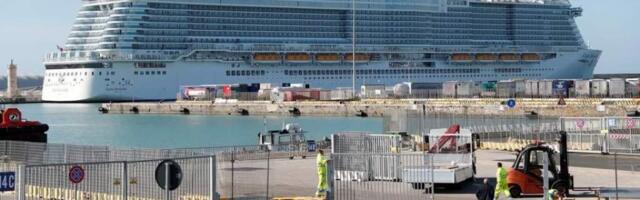 Круизный лайнер забыл пассажирку на острове у Австралии. Пока ее искали, женщина умерла