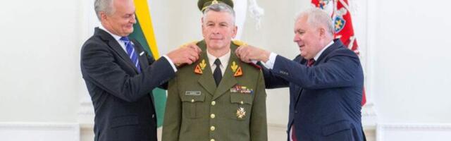 Суд оштрафовал экс-главкома армии Литвы Рупшиса на 20 тыс. евро по делу об имплантах