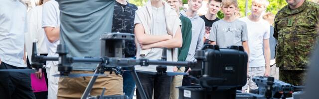 В эстонских школах будут обучать управлению дронами