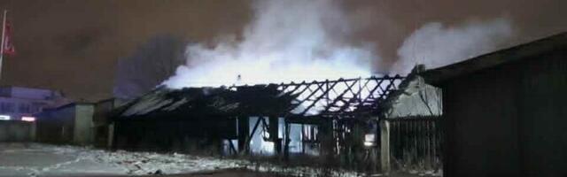 Работавшим при пожаре в Кристийне троим полицейским потребовалась медицинская помощь