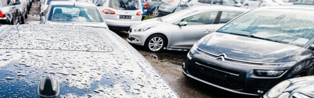 Продажи автомобилей буксовали и в сентябре