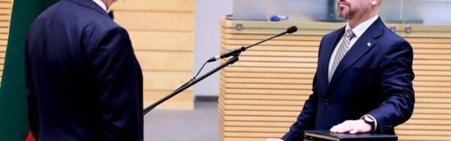 В Сейме приведены к присяге министры обороны и культуры