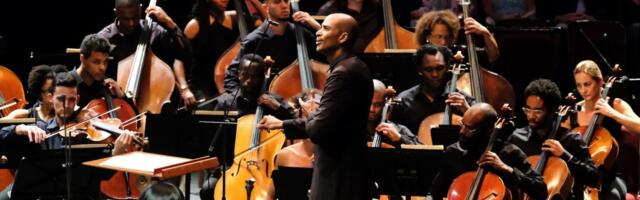 Лондонский оркестр отказался исполнять гимн Великобритании, ссылаясь на расизм