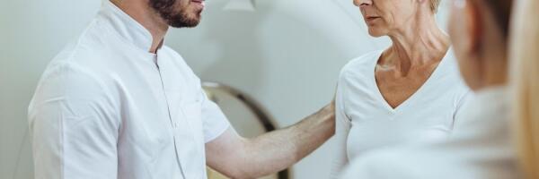 Национальная служба здравоохранения напоминают о важности прохождения онкологического скрининга