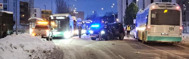 На опасной остановке сбили ребенка. Местные жители: трагедия могла случиться в любой момент