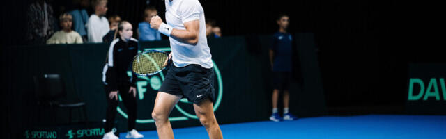 Даниил Глинка не прошел во второй круг на турнире во Франции