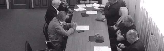 Правдиво ли видео, на котором чиновники в Херсоне говорят, что нужно покидать этот город?