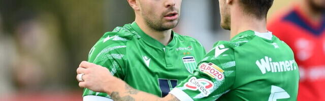 Полузащитник Александр Закарлюка продлил контракт с "Левадией"