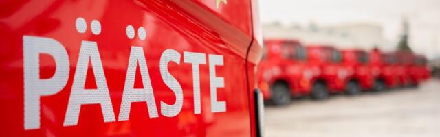 В порту Кунда на складе горят 10 тонн негашеной извести