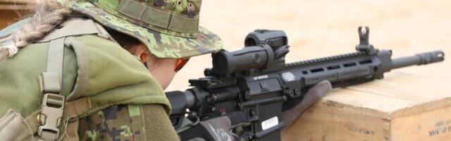 Женщины-срочницы в Эстонии чаще, чем мужчины, хотят стать кадровыми военными