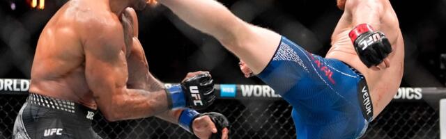 ВИДЕО | На UFC 322 боец мощным хай-киком отправил соперника в нокаут — может стать нокаутом года