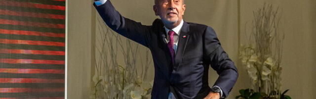 На выборах в Чехии лидирует партия евроскептика Андрея Бабиша