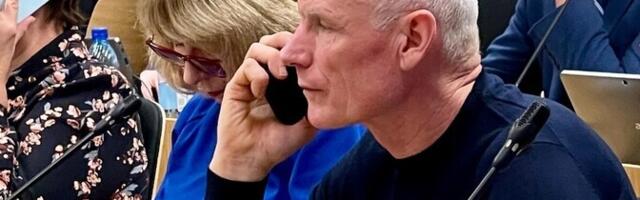 В Нарвском горсобрании Виктор Шемарин заменит Яну Внукову