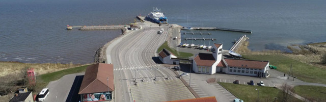 Расссматривается постоянное транспортное соединение с Сааремаа