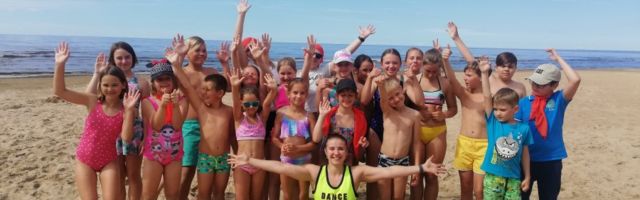 Нарвская учительница организовала языковой лагерь  +ГАЛЕРЕЯ